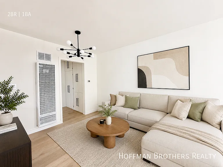 1421 S Shenandoah St #6 — Photo 1