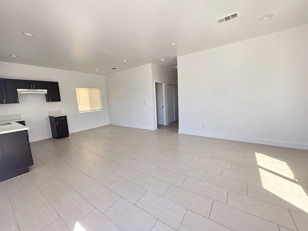 Toluca Dr, San Bernardino — Photo 3