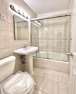 Rented by Oxford Property Group | media 16