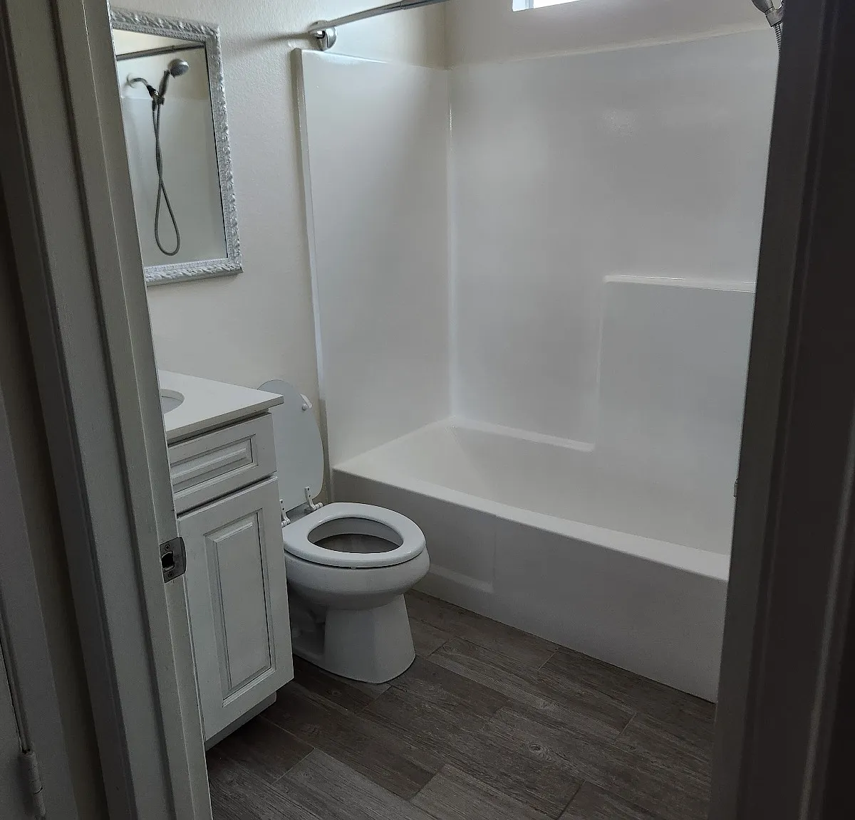 2BR/1BA Remodeled Townhouse — Photo 2