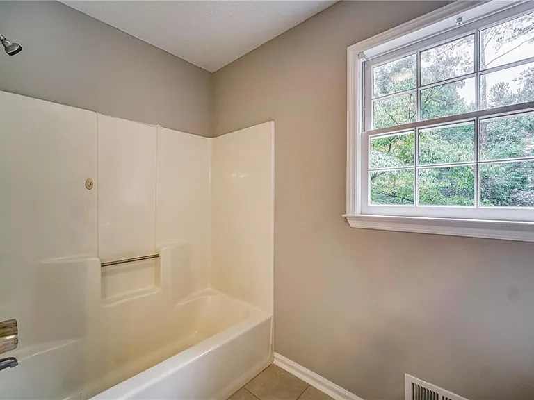 311 Mariner Cir — Photo 28