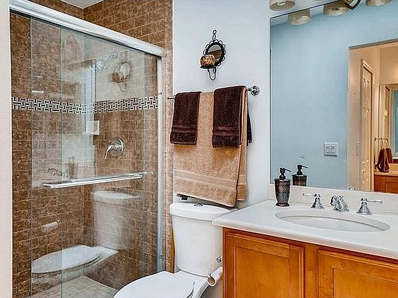 4th image of 3500 Jennie Jewel Pl