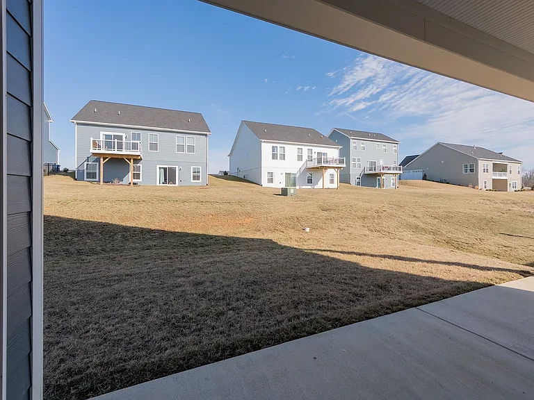 5006 Forsythia Pl — Photo 8
