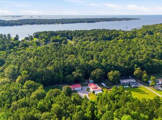 690 Lannie Ln, Moncks Corner, SC 29461