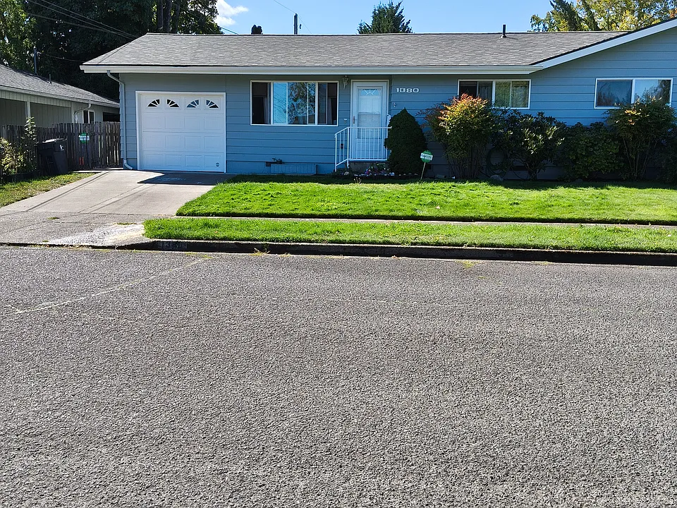1380 W 25th Ave