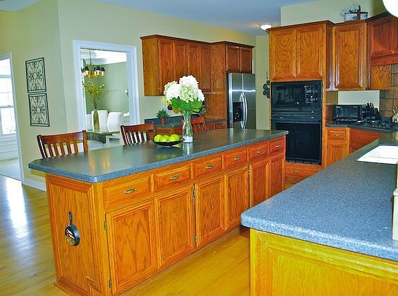5th image of 781 Black Walnut Ct