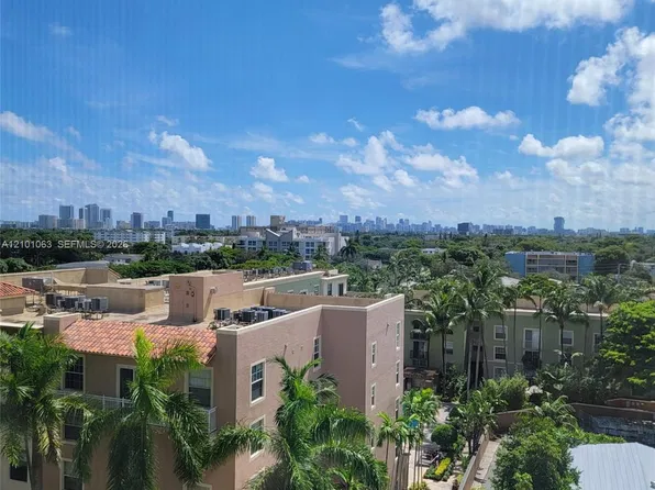 1919 Van Buren St, Hollywood, FL