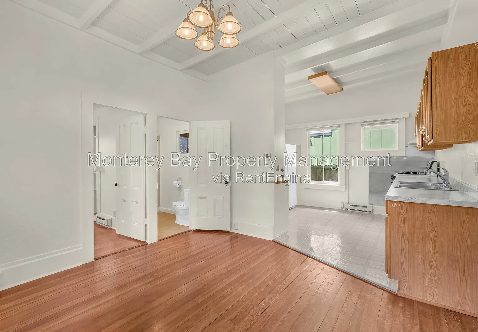 2 bed, 2.0 bath, 896 sqft, $3,995 — Photo 4