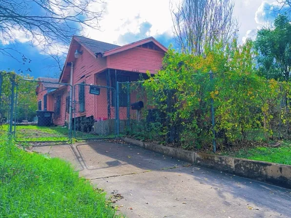 2626 E Commerce St, San Antonio, TX 78203