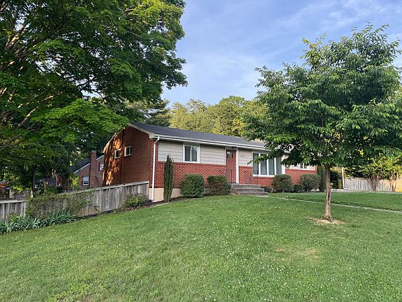 3rd image of 3628 Poplar Dr