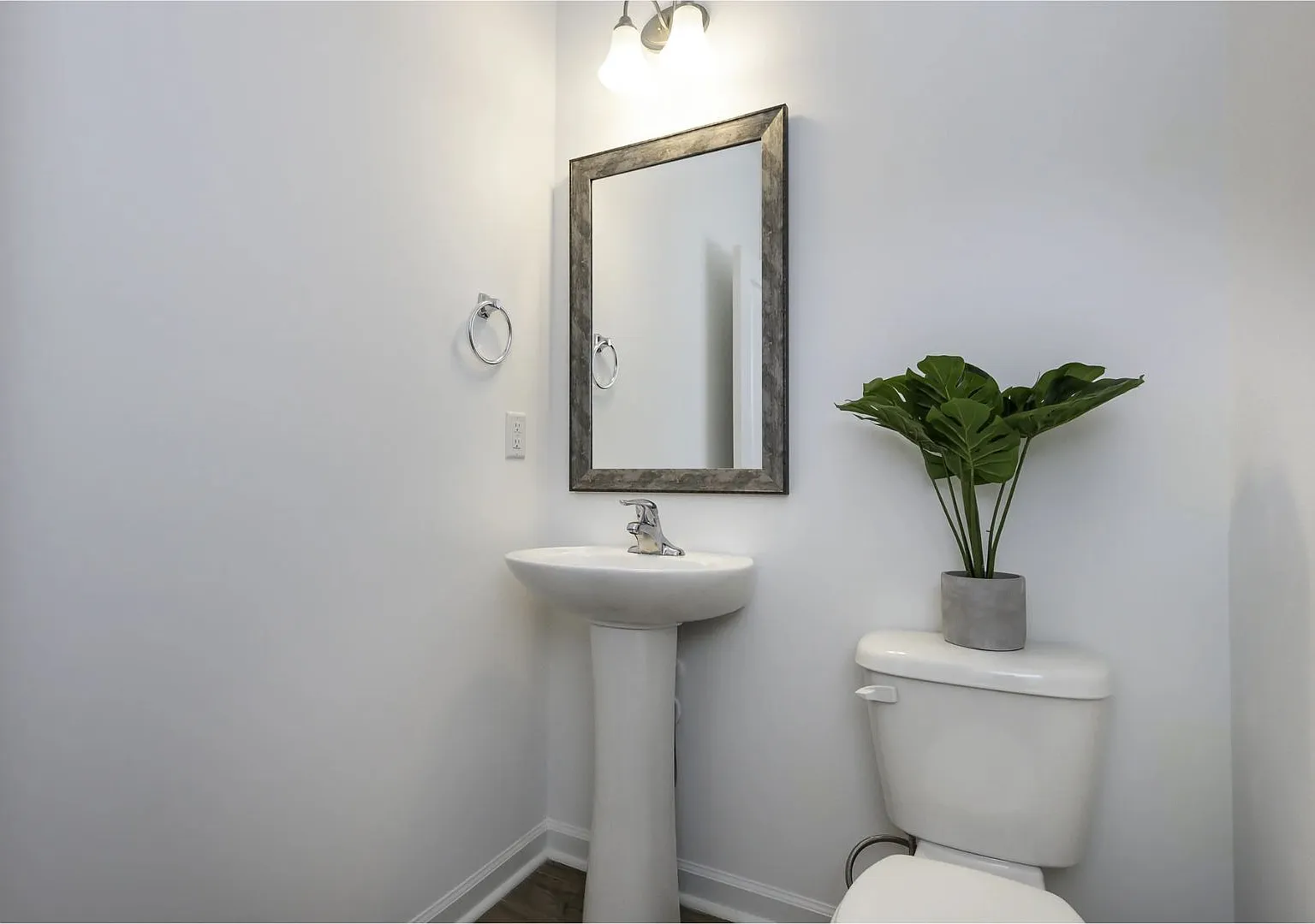 4 bed, 3.5 bath, 2474 sqft, $2,650 — Photo 4