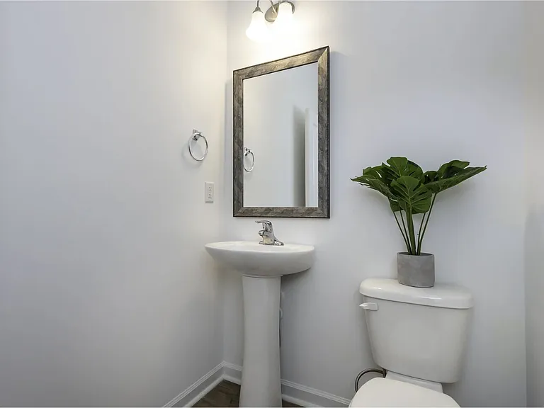 325 Bryland Way — Photo 7