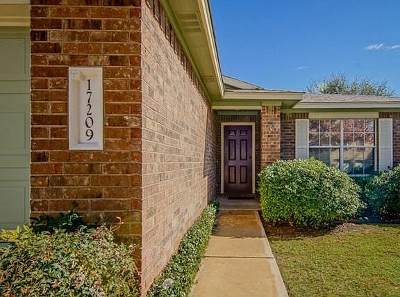 5th image of 17209 Ardisia Dr