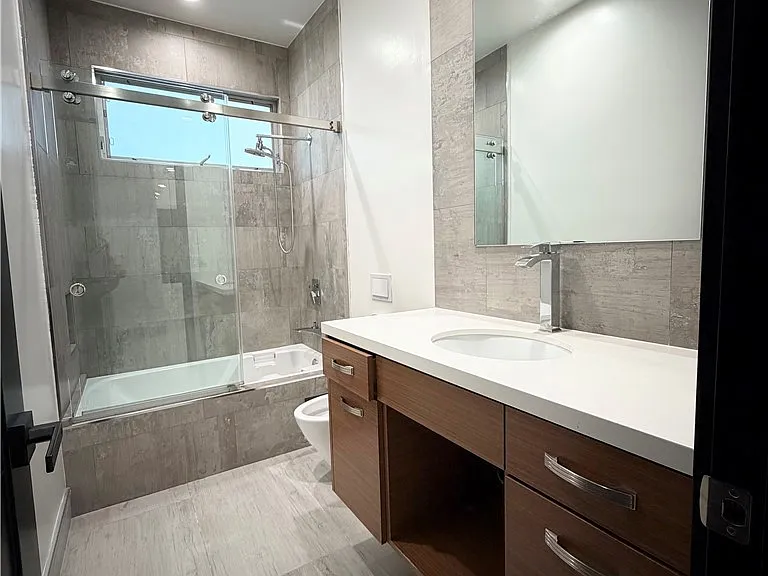 7067 Middlesbury Ridge Cir — Photo 18