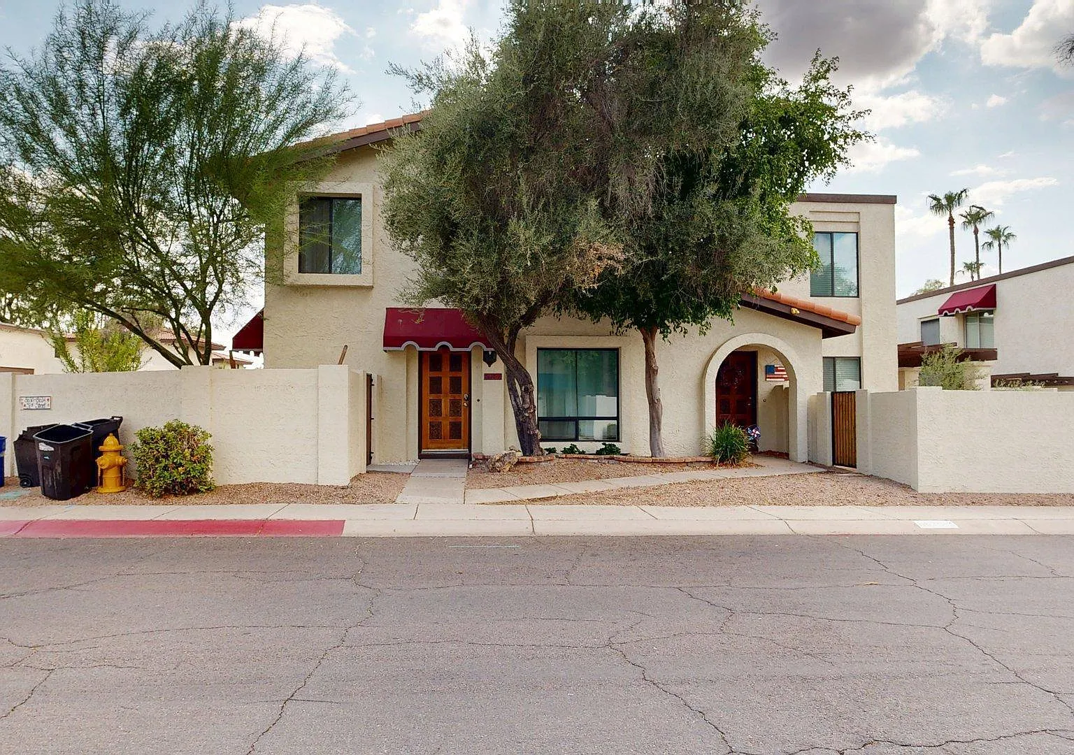 2 bed, 1.5 bath, 1060 sqft, $2,300 — Photo 3