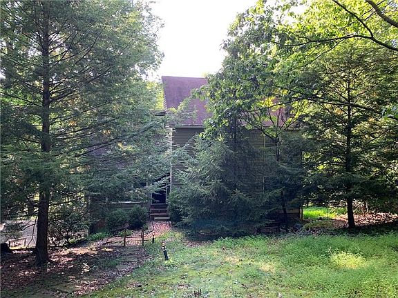 4th image of Lake Haven Pl