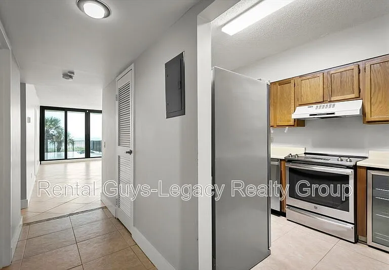 601 1st St S #2H — Photo 4