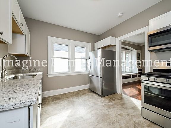 5th image of 2095 Bunts Rd #2