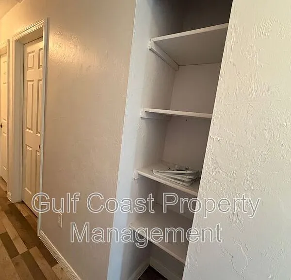 1801 S Palmdale Ct — Photo 15
