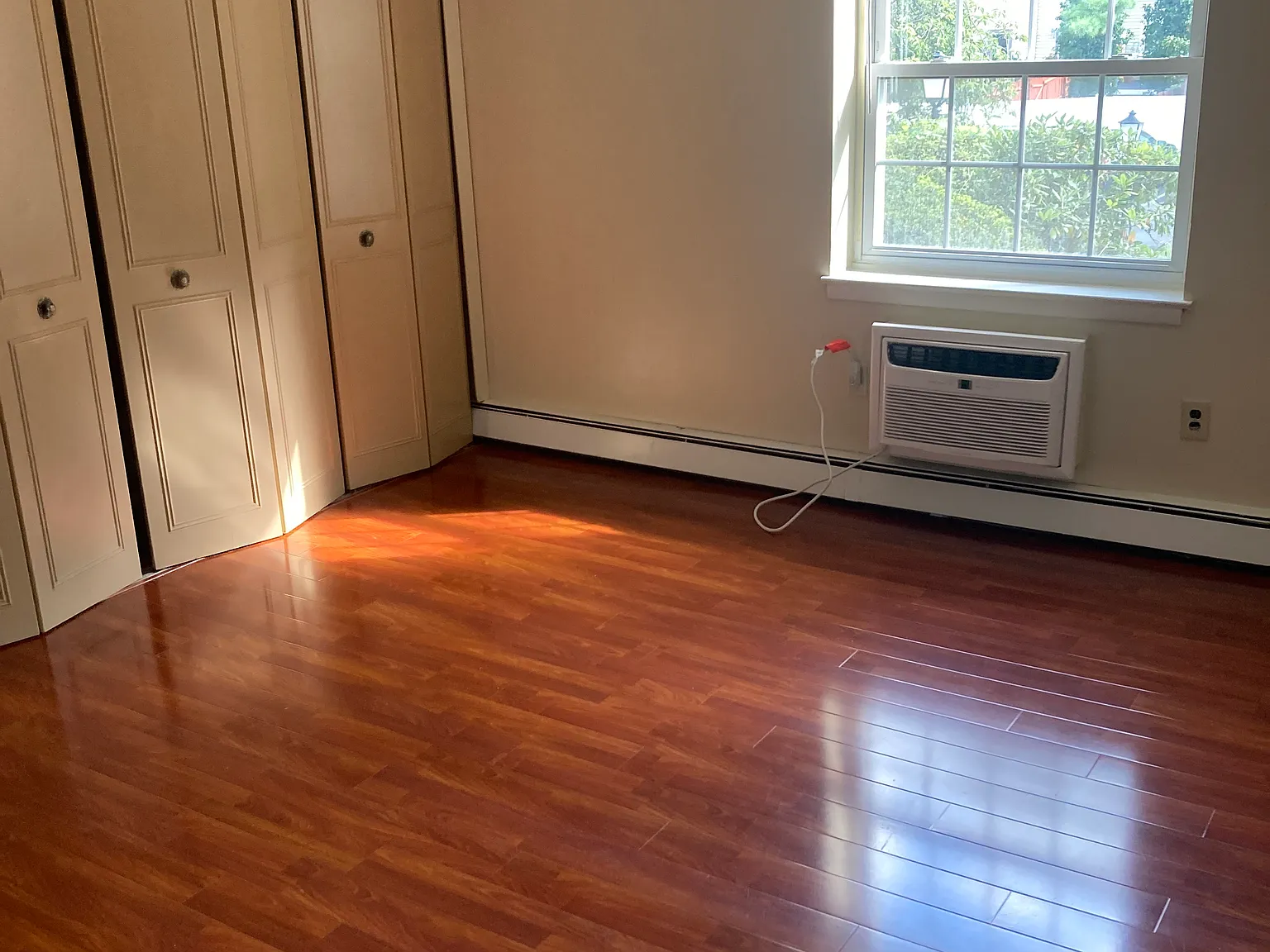 1 bed, 500 sqft, $1,500 — Photo 2