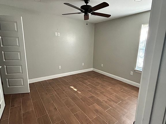 4th image of 5705 Midway St