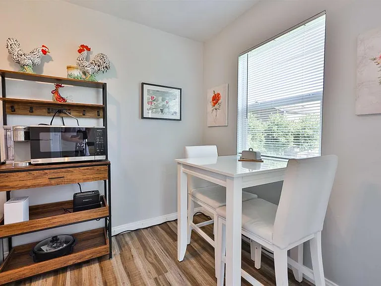 520 Delaware St — Photo 14