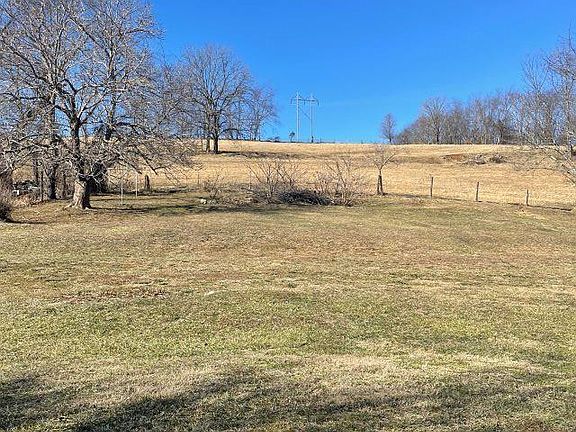 4th image of 4755 Rocky Top Ln