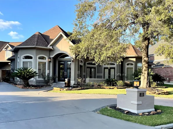 211 Wedgewood Dr, Montgomery, TX 77356