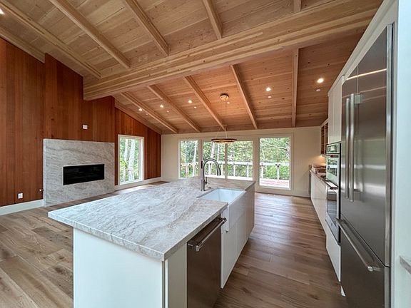 Kitchen with high-end appliances