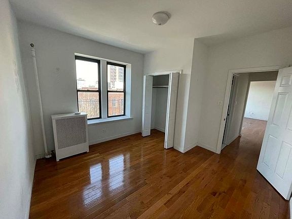 3rd image of 21-27 21st Ave #1