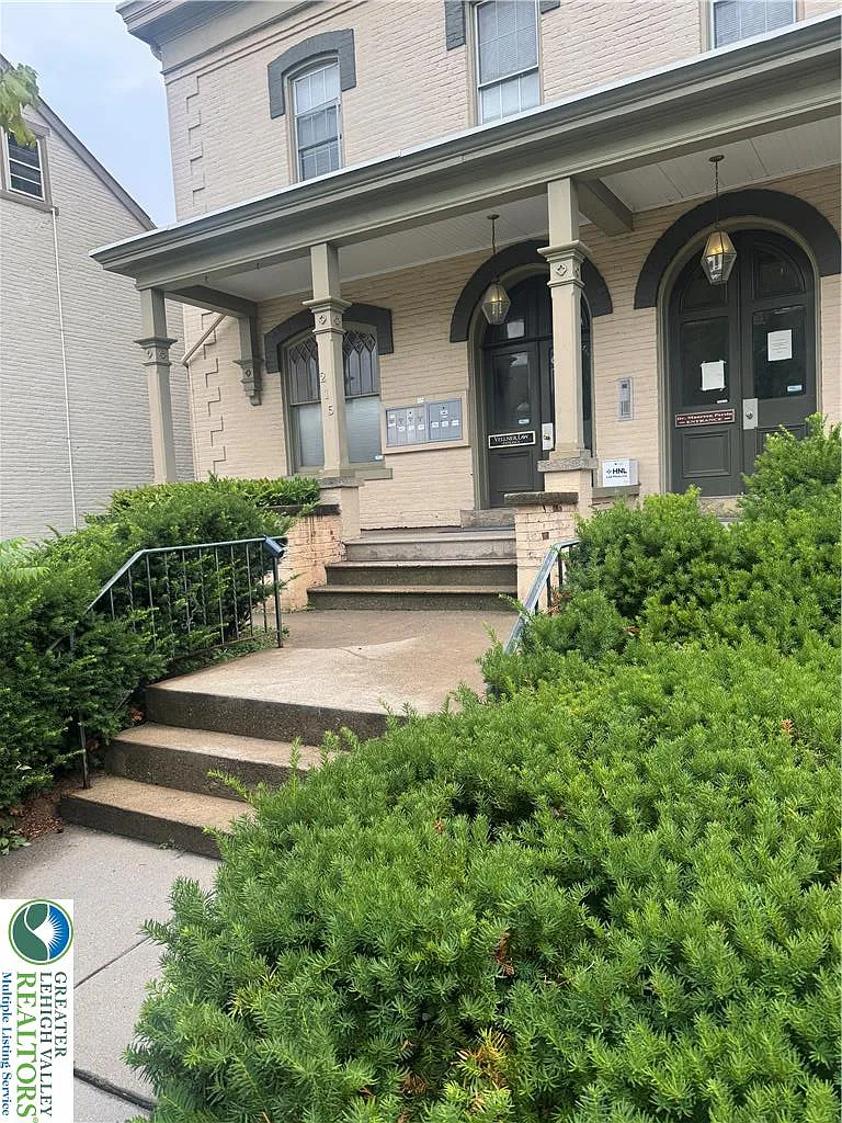 1 bed, 700 sqft, $1,195 — Photo 1