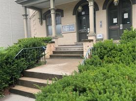 215 W Broad St, Bethlehem, PA