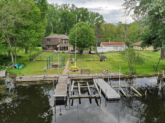 2nd image of 35672 N Marine Dr