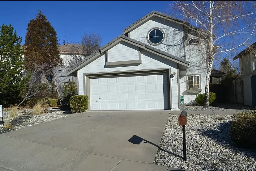 3 bed, 2.5 bath, 1819 sqft, $3,200 — Photo 1