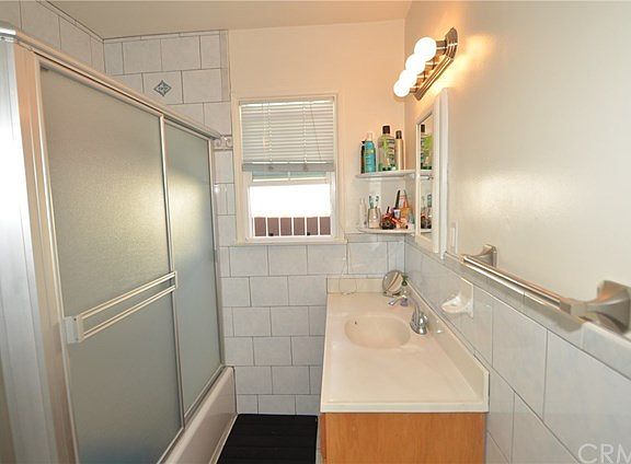 5th image of 2513 W 165th St