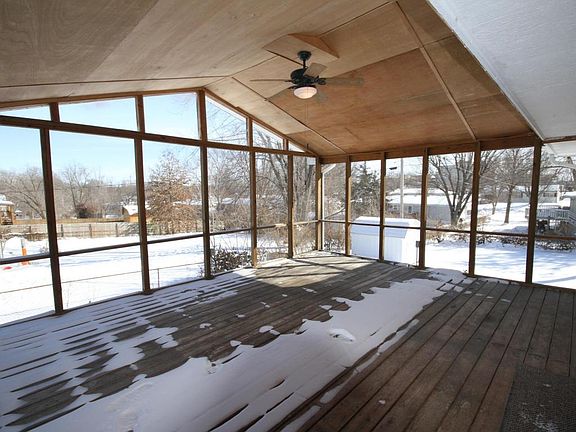 4th image of 1708 Bear Creek Dr