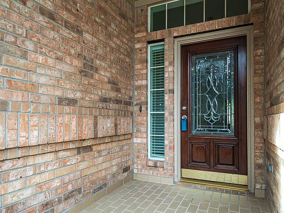 3rd image of 43 N Belfair Pl