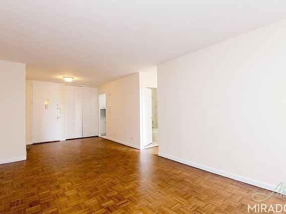4th image of 245 E 44th St APT 23D