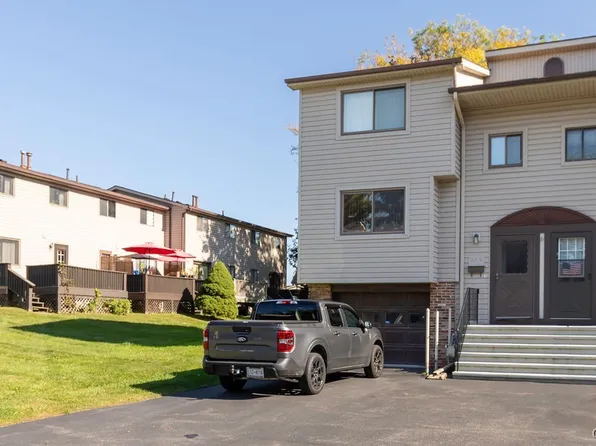 368 Cameco Cir, Liverpool, NY 13090