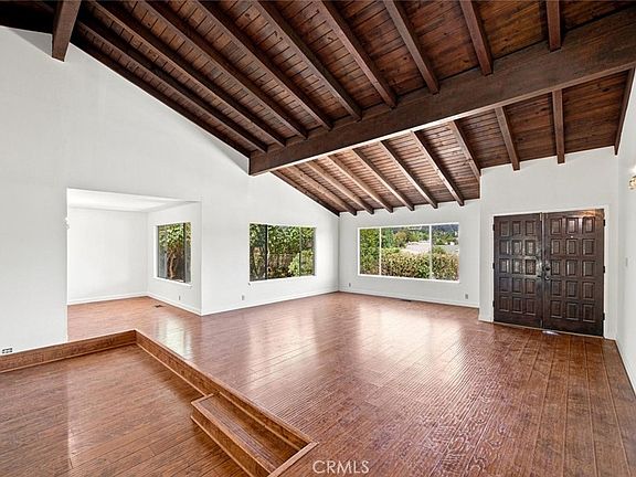 3rd image of 1075 Calle Las Trancas