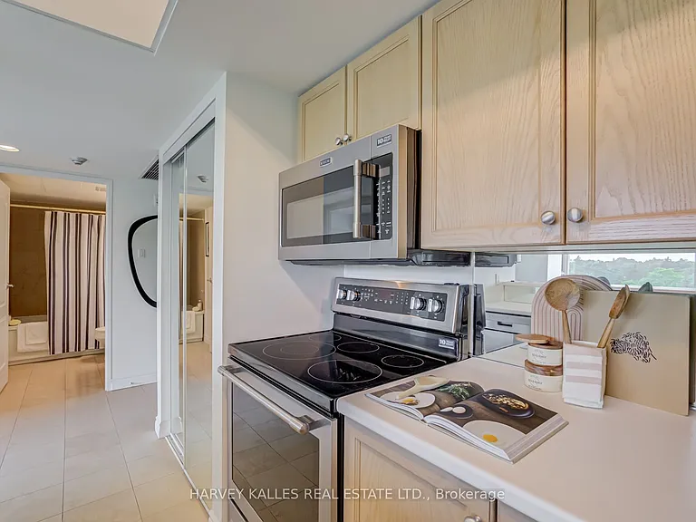 97 Lawton Blvd #601 — Photo 16