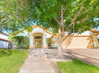 1533 Summit Dr, Laredo, TX 78045
