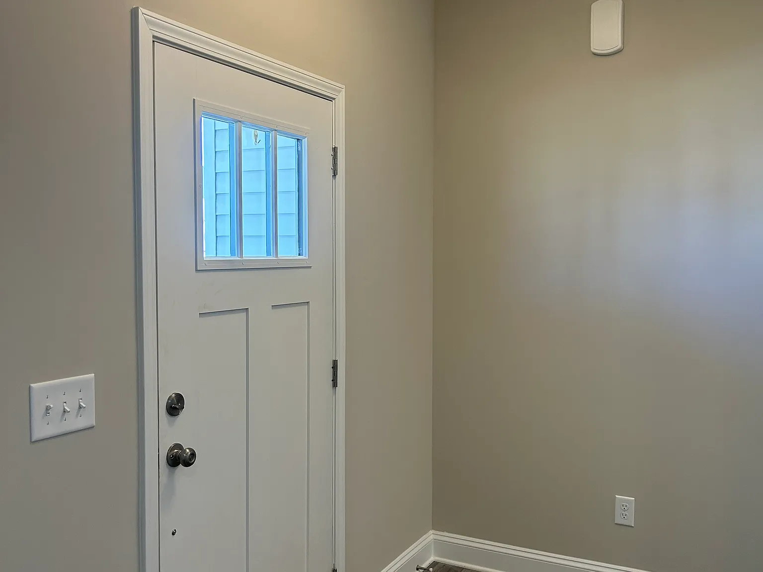 3 bed, 1781 sqft, $2,150 — Photo 3
