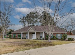 146 Woodstone Dr, Vicksburg, MS 39183