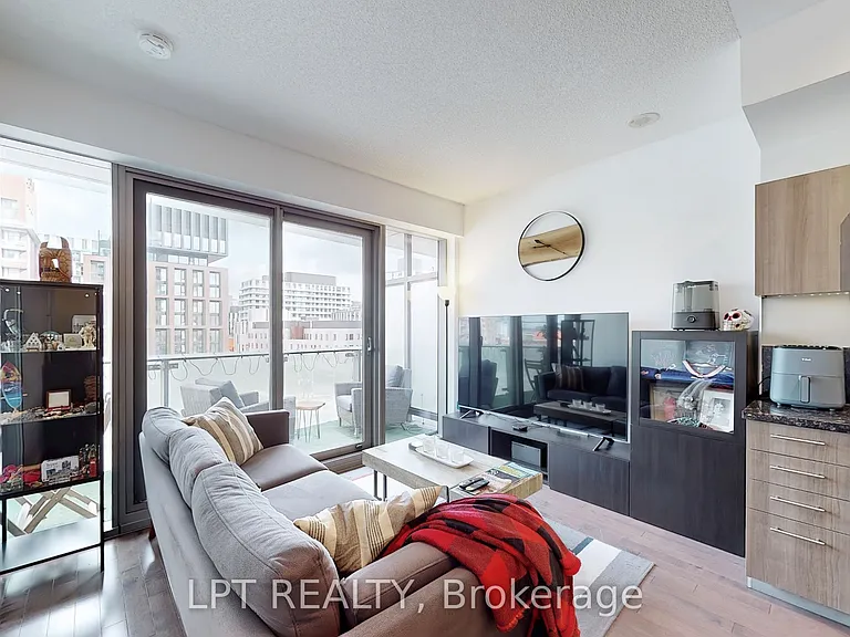390 Cherry St #503 — Photo 9