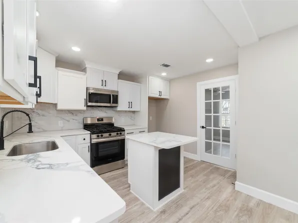 1416 Avenue B, Bay City, TX 77414