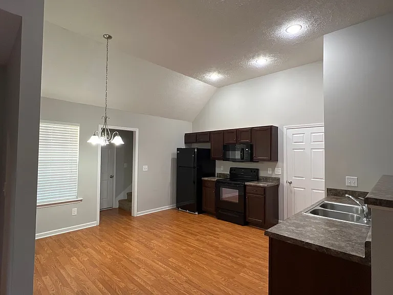 3028 Barretts Ridge Dr — Photo 11