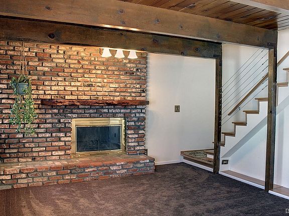 3rd image of 832 Elysian Blvd