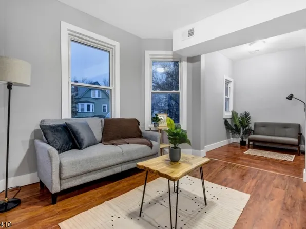 146 Hollywood Ave, East Orange, NJ 07018