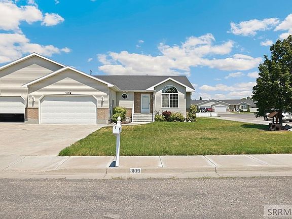 3rd image of 3109 Madeline Dr